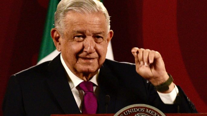 AMLO anuncia diálogo con empresas de auto abasto de electricidad