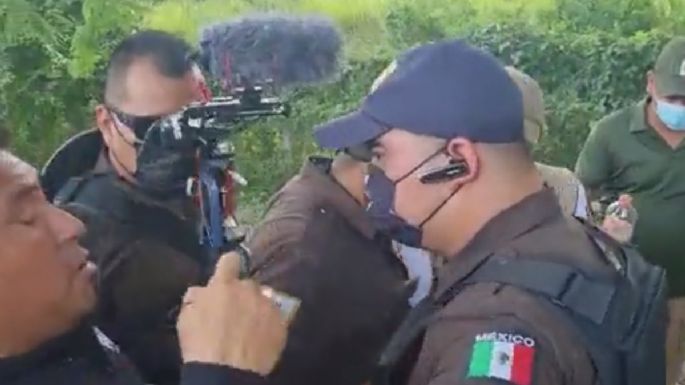 El INM suspende a agente que agredió a un periodista en Chiapas (Video)