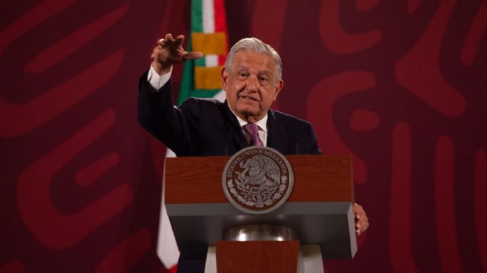 AMLO presume que votará en la consulta de revocación de mandato con la frase ¡Viva Emiliano Zapata!