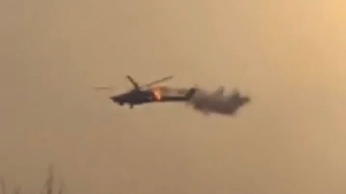 Misil lanzado por Ucrania parte en dos un helicóptero ruso (Video)