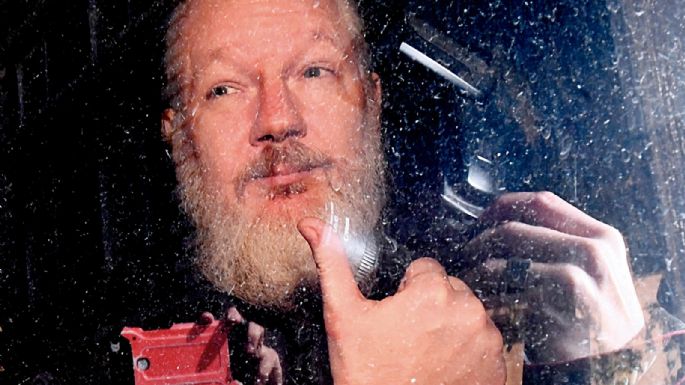 Doce años recluido: Deprimido y enfermo, Assange espera la decisión de la ministra Patel