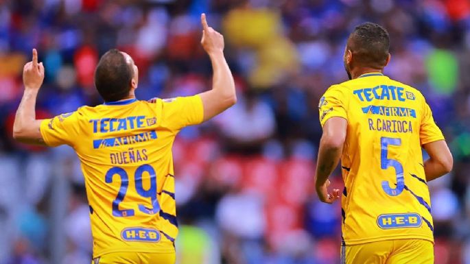 En el Azteca, Tigres le pega 1-0 al Cruz Azul; Piojo y "Diente" fueron expulsados