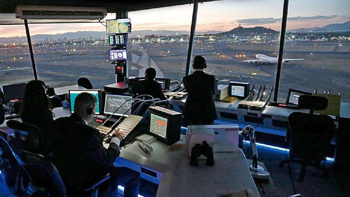 Los esposos Valdés-Gallardo, padres del caos en el espacio aéreo