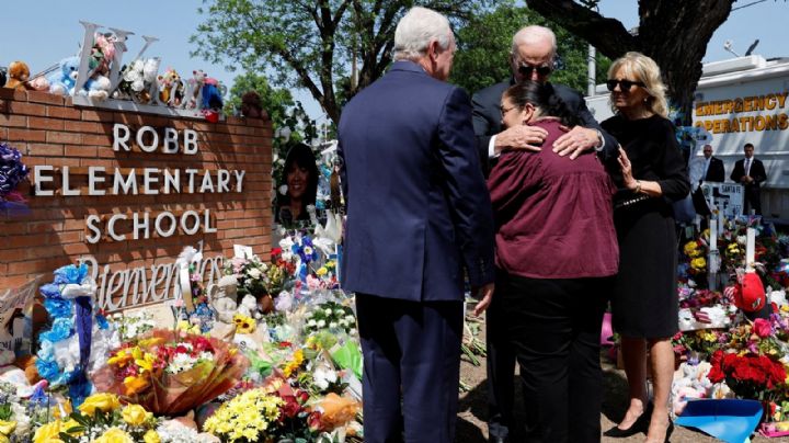 Los Biden visitan el colegio de Uvalde en el que fueron asesinadas 21 personas