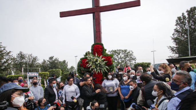 Línea 12: Familiares de víctimas exigen justicia y demoler el tramo elevado