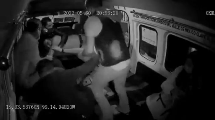 Pasajeros de combi desarman y golpean a ladrón en Naucalpan (Video)