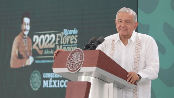 Consejo de AMLO a presidenciables: trabajen 16 horas y sólo usen tres para "pelar el diente"