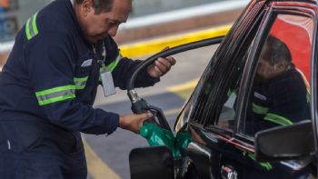 Hacienda reactiva subsidios para gasolinas Magna y Premium, y aumenta el de diésel a 61.80%