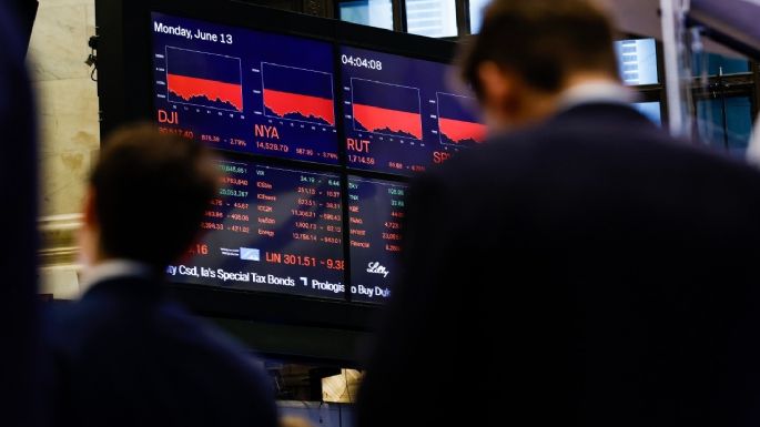 Wall Street se desploma; temores sobre tasas y recesión