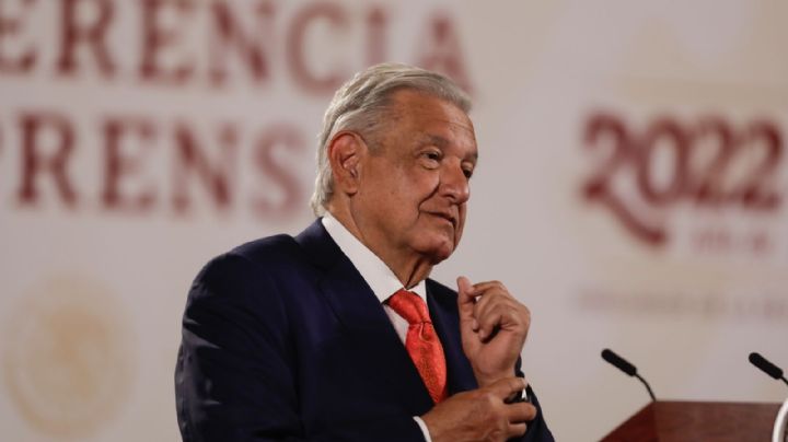 Si no van a legislar, pidan licencia y ya no cobren, exige AMLO a bancadas de Va por México