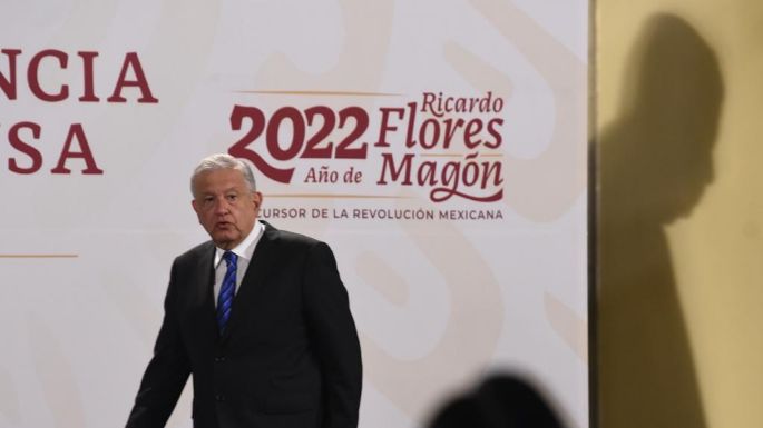 “Como se dice en el béisbol, los voy a estar fildeando”, dijo AMLO a los legisladores de oposición