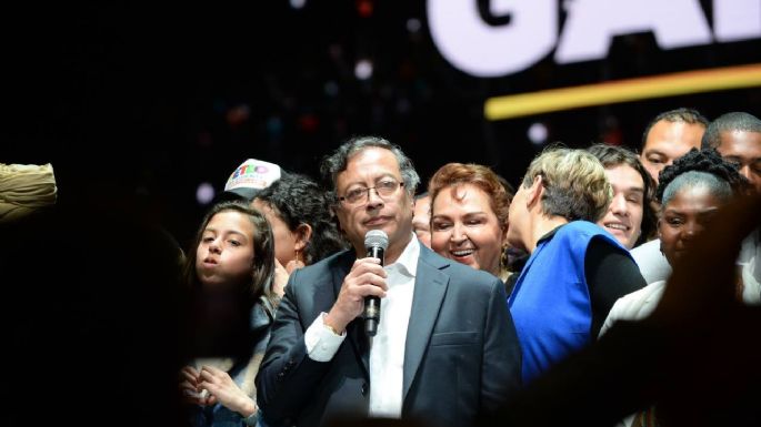 EU felicita al pueblo de Colombia por elección presidencial, pero no a Petro