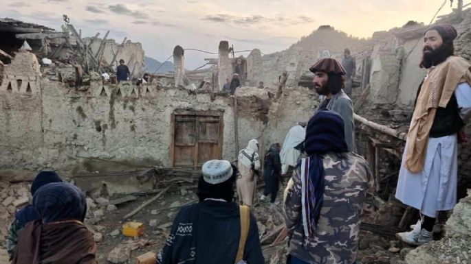 Ascienden a más de mil los muertos por el terremoto en el este de Afganistán
