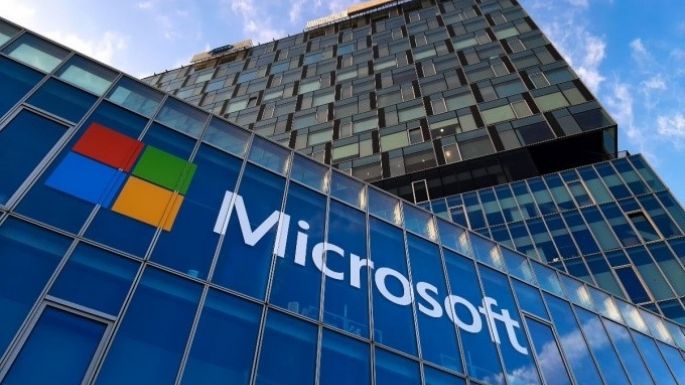 Microsoft falla a nivel mundial; caída afecta servicios de Teams y Outlook