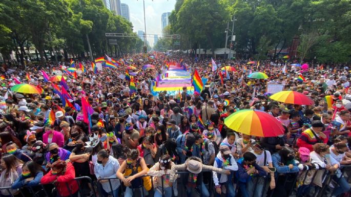 Fiesta de colores en la CDMX con la 44 Marcha del Orgullo LGBT+; Sheinbaum escucha demandas (Videos)