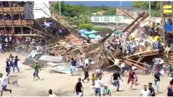 Al menos 500 heridos tras derrumbarse una grada en una plaza de toros en Colombia (Video)