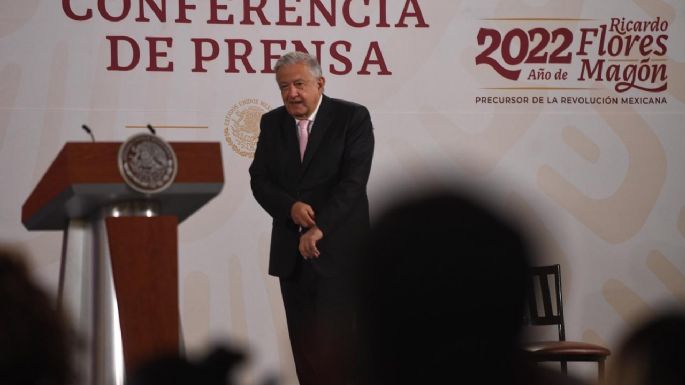 Campaña de contratación de médicos para el sector Salud será permanente: AMLO