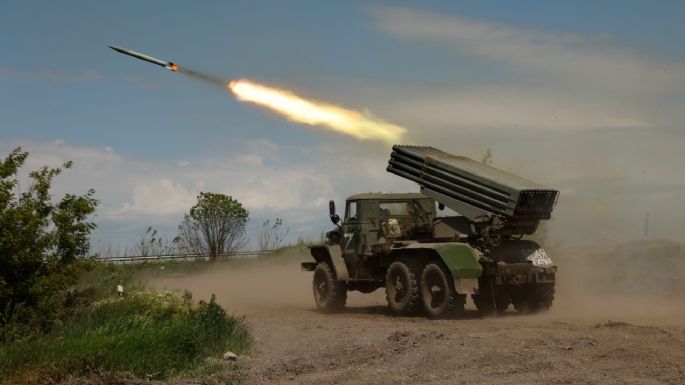 Rusia estaría comprando proyectiles de artillería a Corea del Norte: Inteligencia de EU