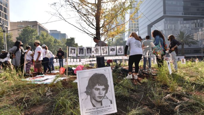 La glorieta ya tiene ahuehuete… pero víctimas de desaparecidos piden renombrarla