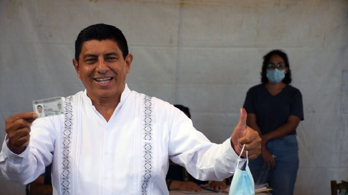 Salomón Jara presenta a 12 integrantes del gabinete “austero” de Oaxaca