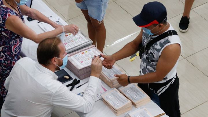 Quintana Roo vive elección entre denuncias por compra de votos y apertura tardía de casillas