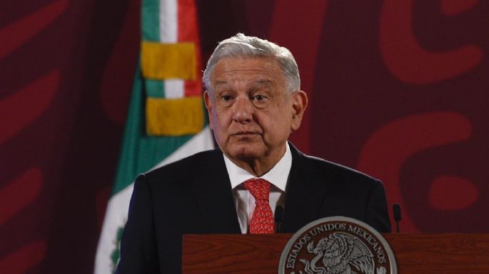 AMLO ofrece vender en abonos el avión presidencial a Argentina