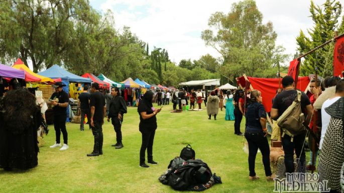 Parque temático invita a "quema de Brujas" en Morelos, colectivos acusan apología del feminicidio