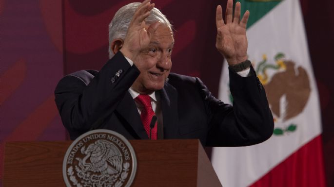 Fidel Castro, igual de “gigante” que Mandela, pero sin el mismo reconocimiento: AMLO