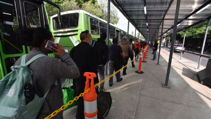 Así vivieron usuarios el primer día de cierre en la Línea 1 del Metro; Sheinbaum agradece "paciencia"