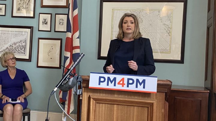 Encuesta sitúa a Penny Mordaunt como la clara favorita para suceder a Johnson como primera ministra