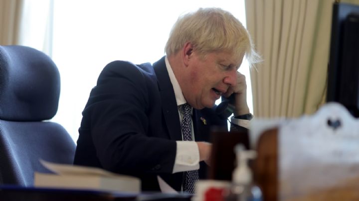 Johnson asegura que dejará Downing Street "con la cabeza alta"