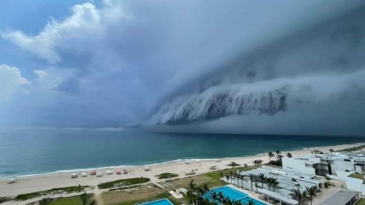 Una “nube cinturón” sorprende a los habitantes de Playa Miramar, en Tamaulipas