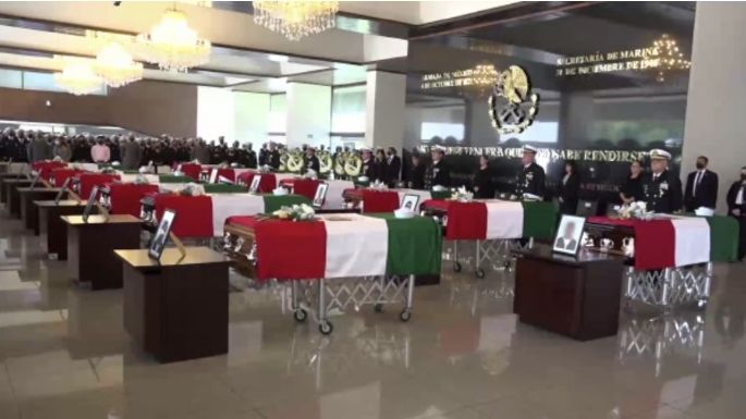En la Armada, rinden homenaje a los 14 marinos muertos luego de la captura de Caro Quintero (Video)