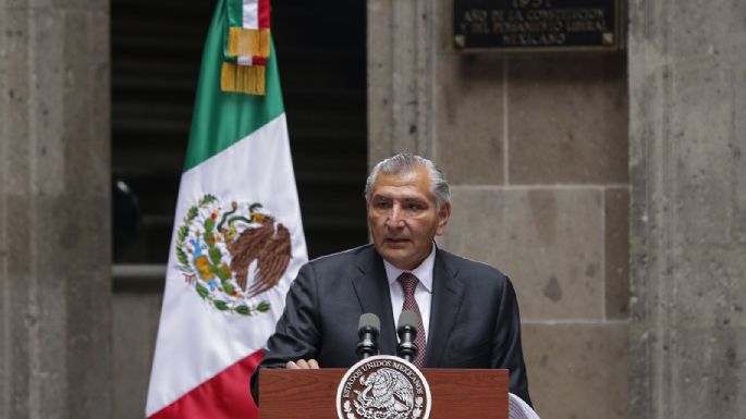 Adán Augusto niega división en bancada de Morena tras no acudir a plenaria en el Senado