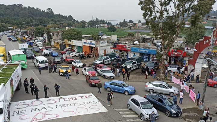 Habitantes de San Miguel Topilejo bloquearon la carretera México-Cuernavaca