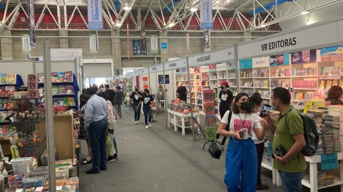 La Academia de Policía de León, Guanajuato, invitada en la Feria del Libro