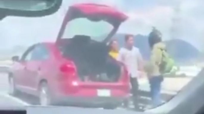 Tras pelea, automovilista avienta desde puente vehicular a un repartidor en Cuautitlán Izcalli (Video)