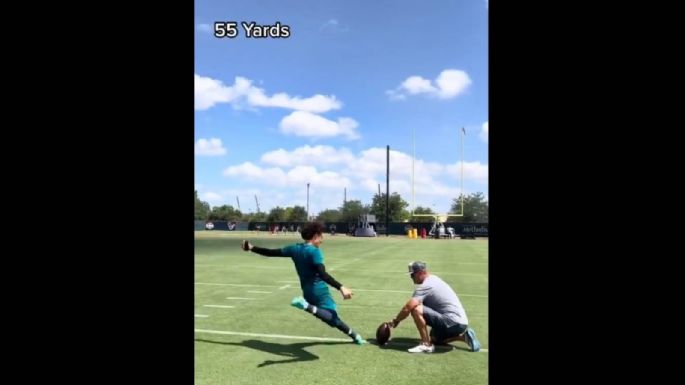 Memo Ochoa: de portero a pateador de la NFL… por un día (Video)