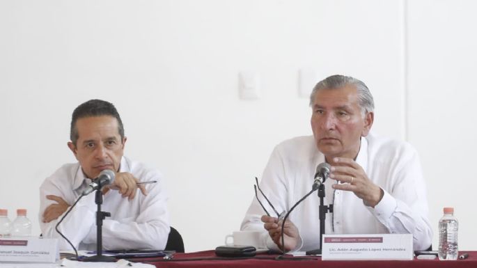 Adán Augusto López firma acuerdo en QR para construir el Tren Maya "sin contratiempos"