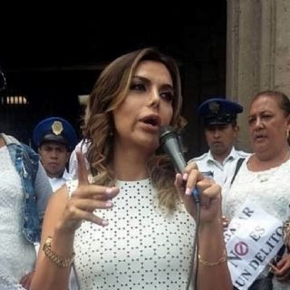 Diana Sánchez Barrios acusa a Alessandra Rojo de la Vega de violentar a comerciantes