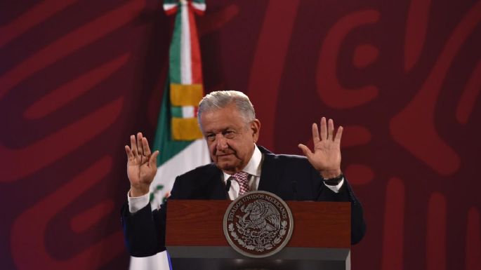 Las críticas por la contratación de médicos cubanos "no me van a desmoralizar": AMLO