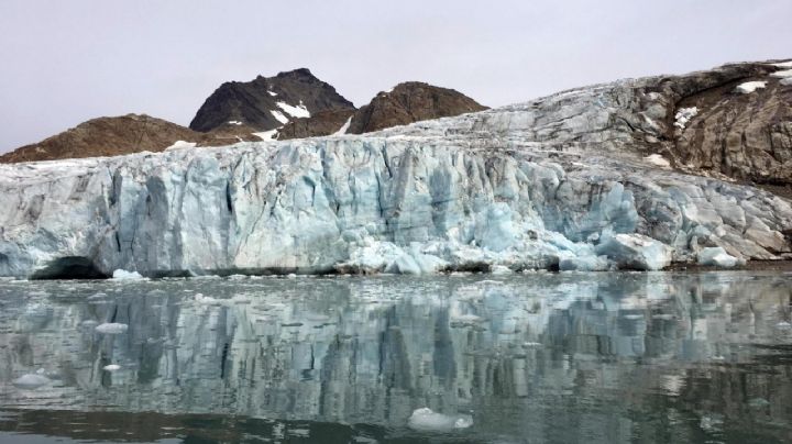 La ola de calor provoca que la capa de hielo de Groenlandia se derrita más rápido
