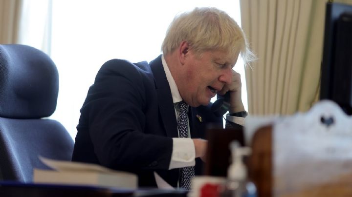 Boris Johnson defiende encuentro con exagente de la KGB en fiesta