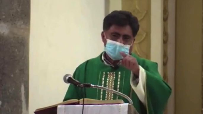 Son “cosas del demonio”: Sacerdote de Puebla se viraliza por sermón homofóbico (Video)