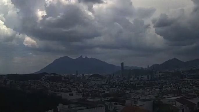 Llueve en Monterrey tras meses de sequía, la peor en los últimos 30 años