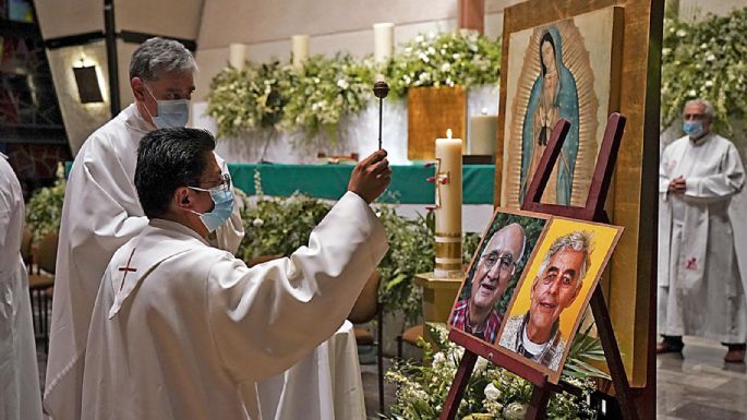 El asesinato de jesuitas tensa las relaciones Iglesia-Estado