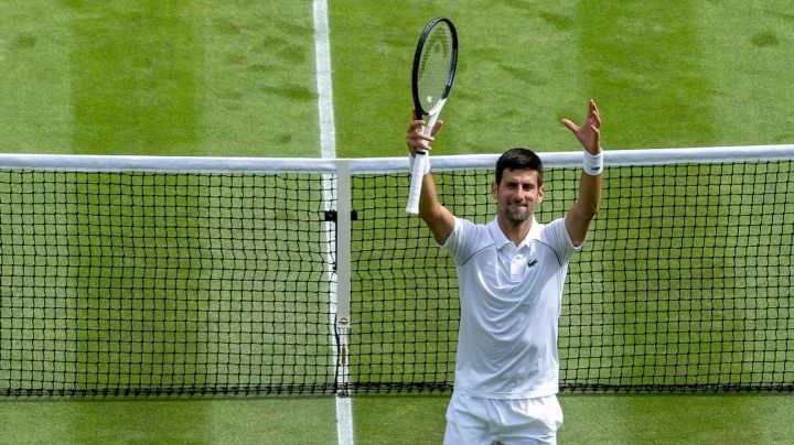 Djokovic en semifinales de Wimbledon al remontar déficit de 2 sets