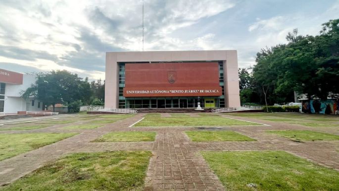 La UABJO entró a “un paro técnico” por deuda millonaria heredada, acusa rector Carreño López