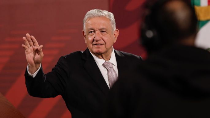 La propuesta del homenaje a caídos en la Guerra Sucia se refiere a soldados, no a altos mandos: AMLO