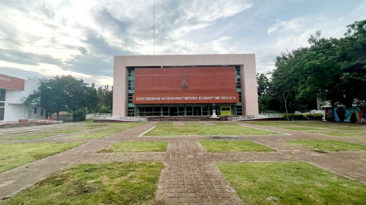 La UABJO entró a “un paro técnico” por deuda millonaria heredada, acusa rector Carreño López